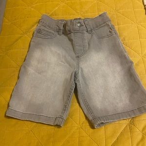 💰3/$15 Sale💰365 Kids Gray Denim Shorts